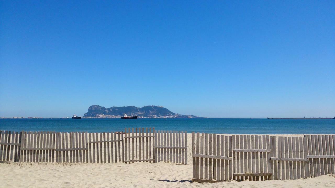 Junto A El Corte Ingles 3 * Algeciras